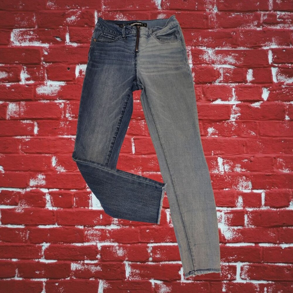 SALE! Pre-Loved Women's Dollhouse Jeans-Size 5